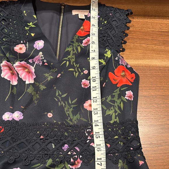 Floral Sleeveless Dress - Picture 10 of 11